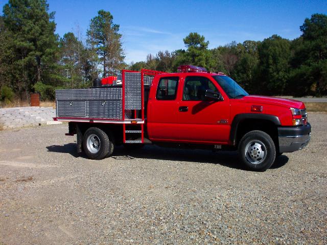 Flatbed Brush Truck with Walkway, Right Side